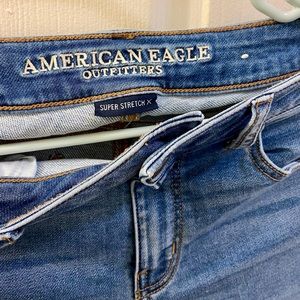 American eagle skinny jeans, size 8 US